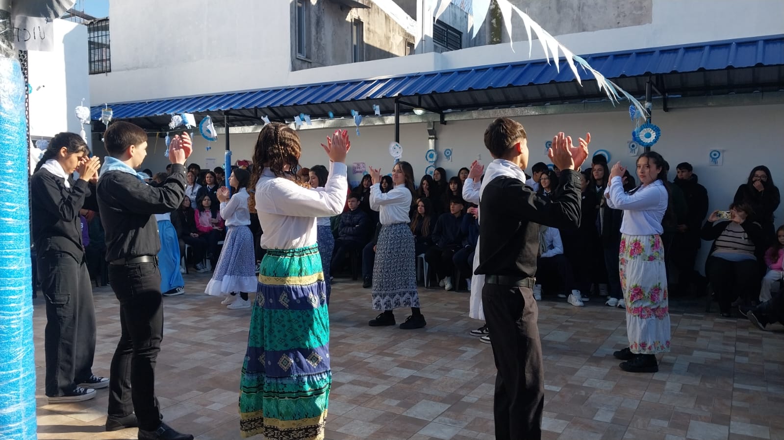 Acto 25 de Mayo - Colegio San Justino (23)