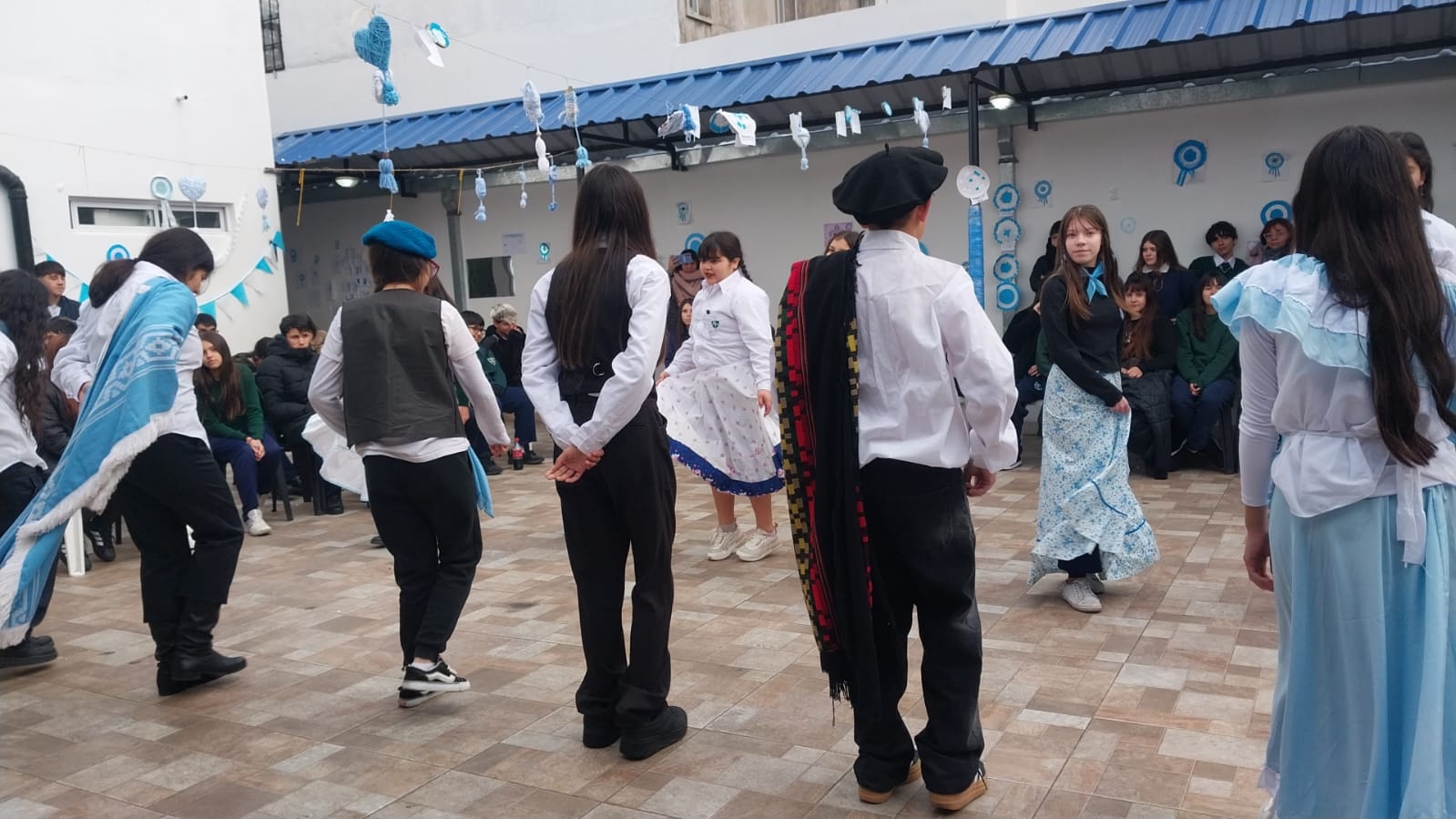 Acto 25 de Mayo - Colegio San Justino (32)